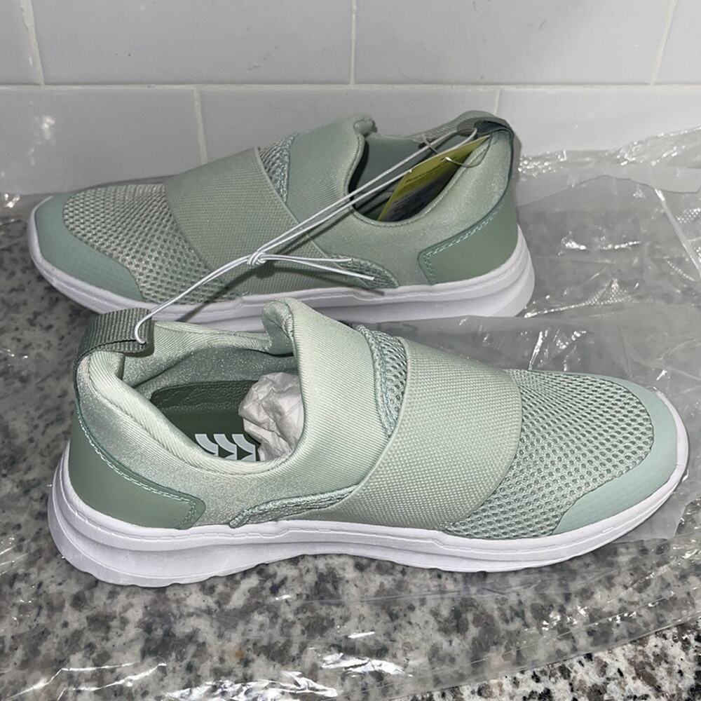 All in Motion shoes Women's size 5 Water Boat sneakers Beach Hybrid Slip-On NWT
